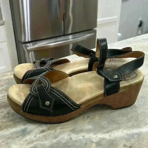 Dansko Sandals Sara Womens EU 40 Black Leather Hook and Loop Straps Open Toe
